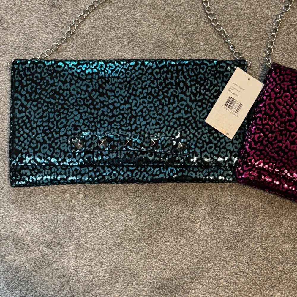 Betsey Johnson exterior material